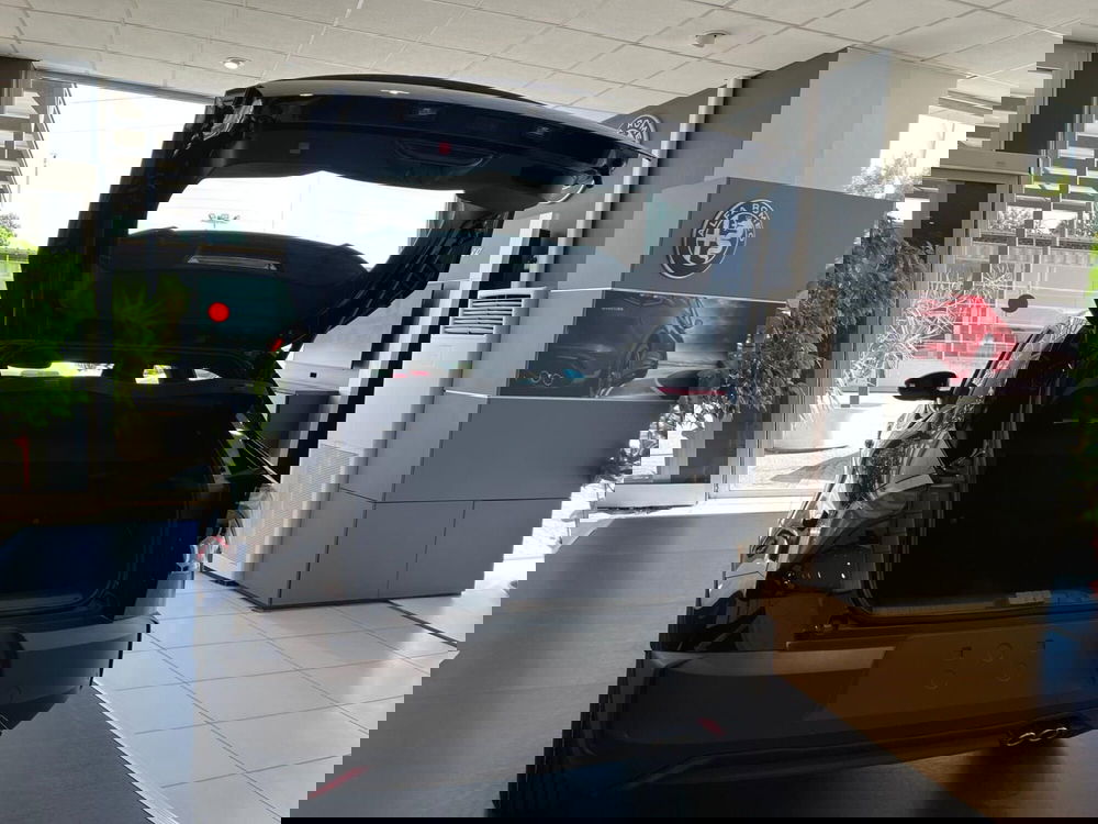 Alfa Romeo Junior nuova a Milano (9)