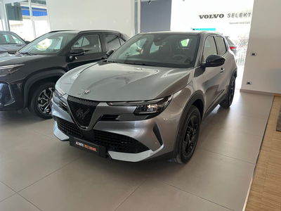 Alfa Romeo Junior 1.2 ibrida 145cv edct6 nuova a Milano