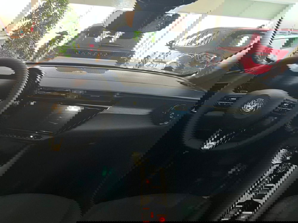 Alfa Romeo Junior nuova a Milano (15)