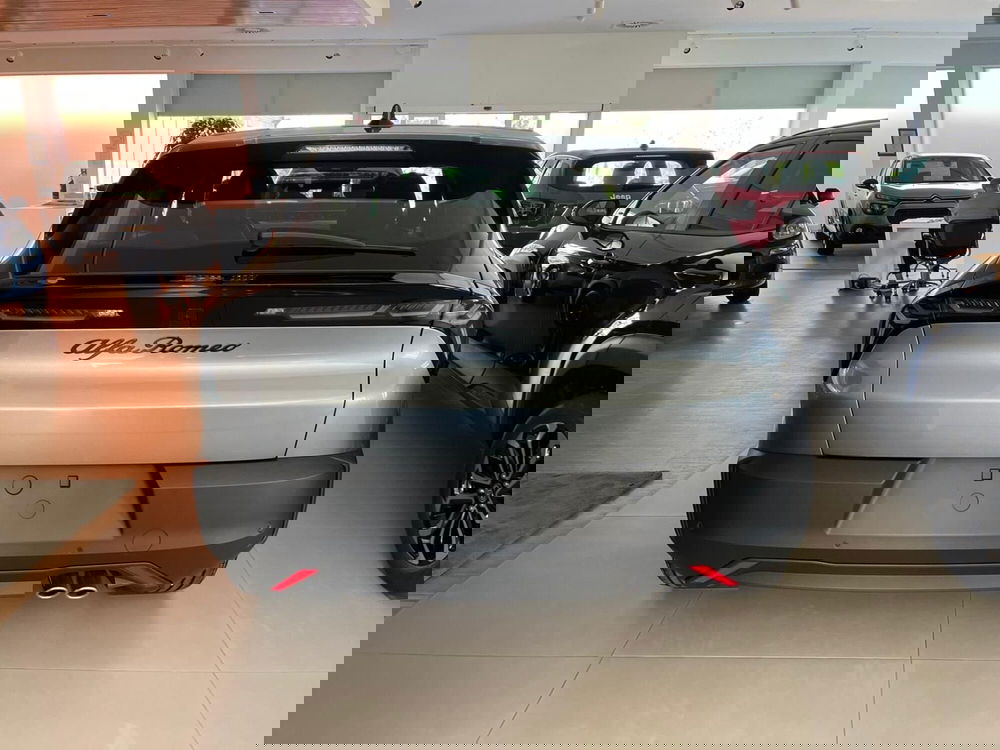 Alfa Romeo Junior nuova a Milano (7)