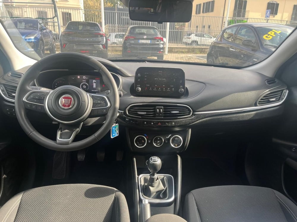 Fiat Tipo Station Wagon usata a Milano (14)