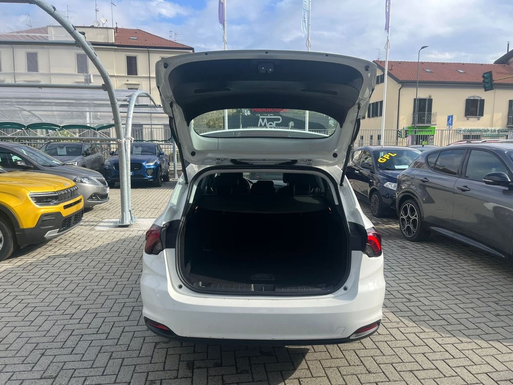 Fiat Tipo Station Wagon usata a Milano (8)