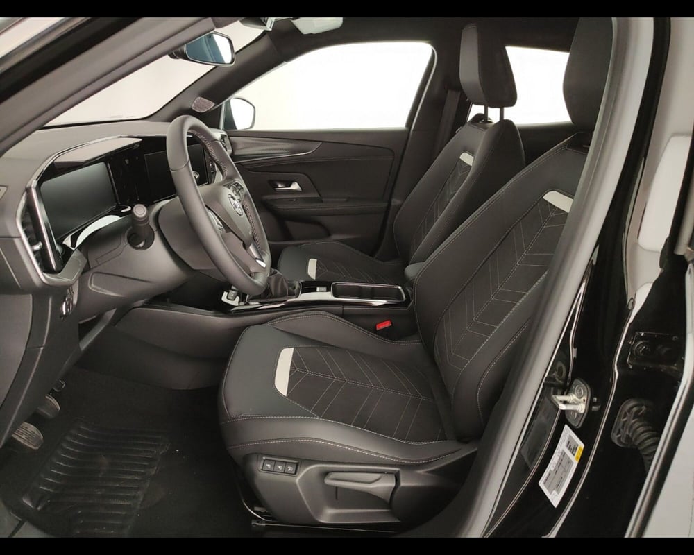 Opel Mokka nuova a Caserta (15)