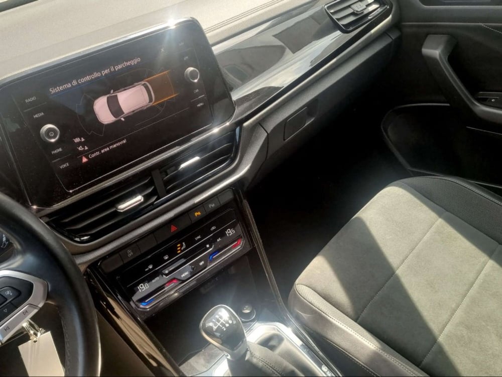 Volkswagen T-Roc usata a Livorno (13)