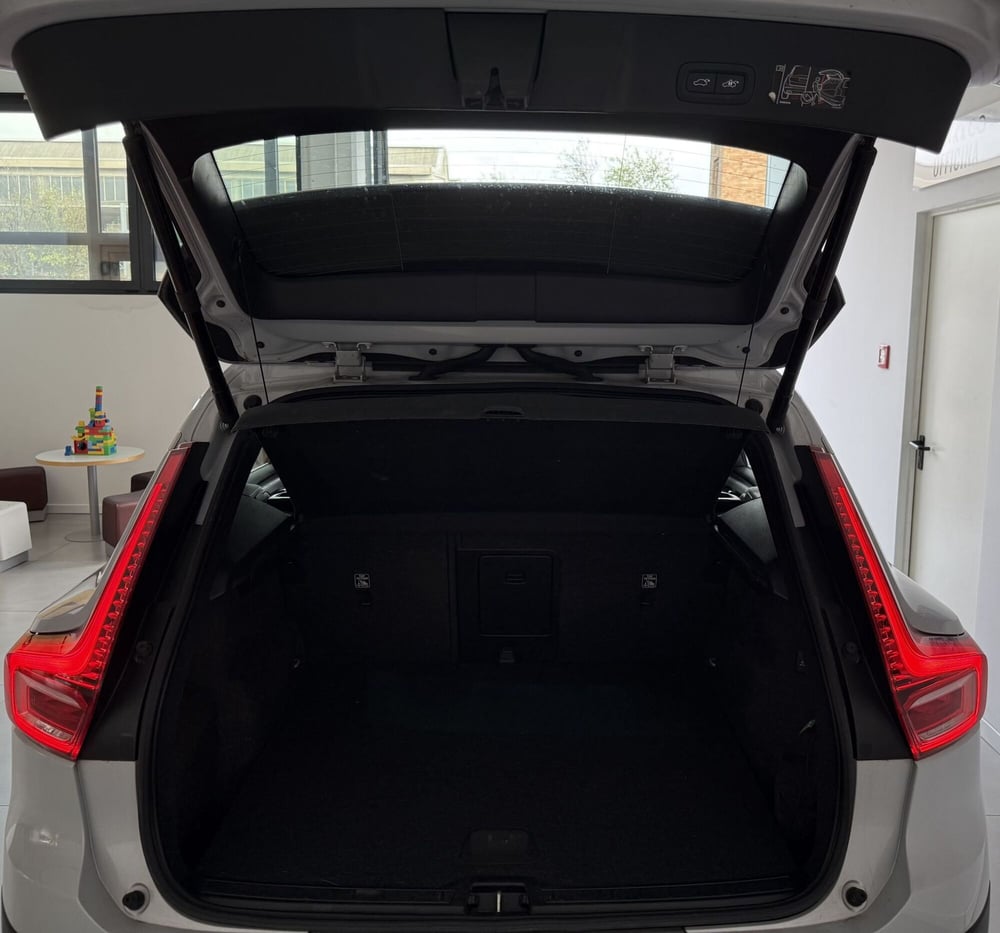 Volvo XC40 usata a Parma (9)