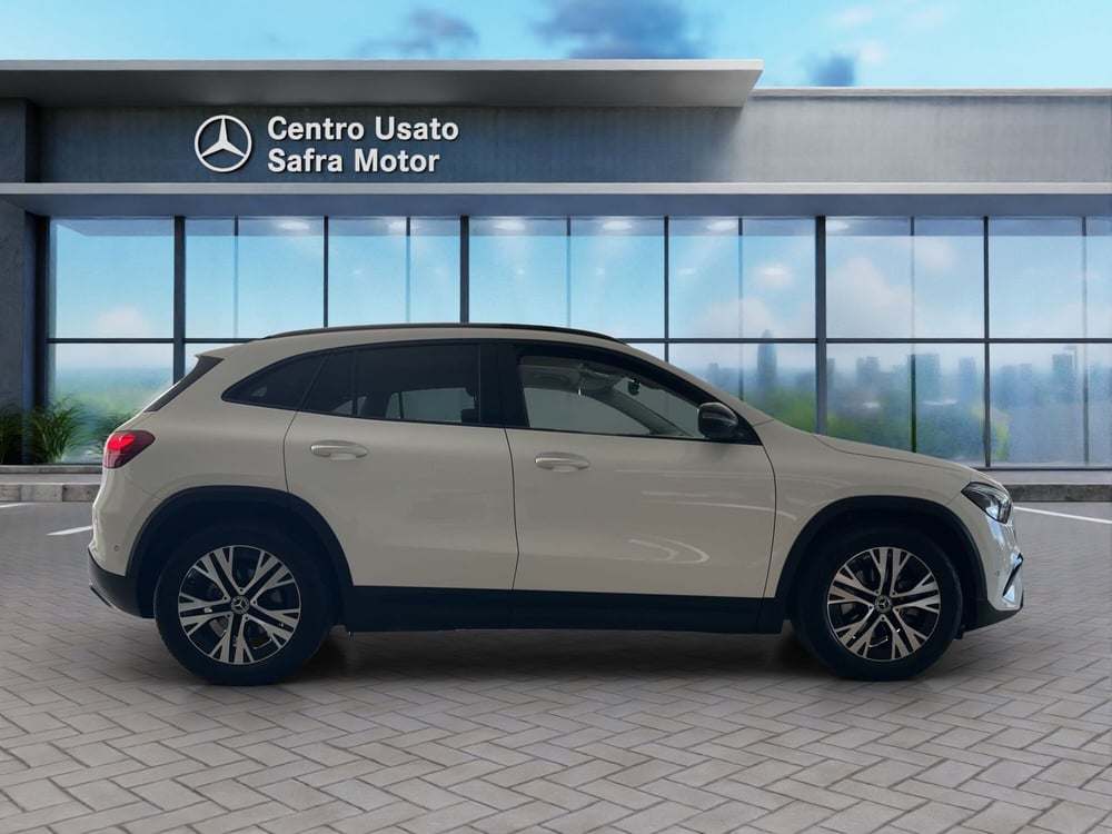 Mercedes-Benz GLA SUV usata a Cosenza (7)