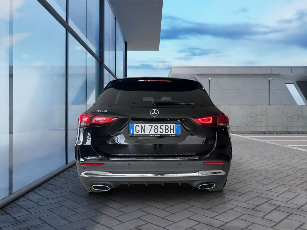 Mercedes-Benz GLA SUV usata a Cosenza (5)