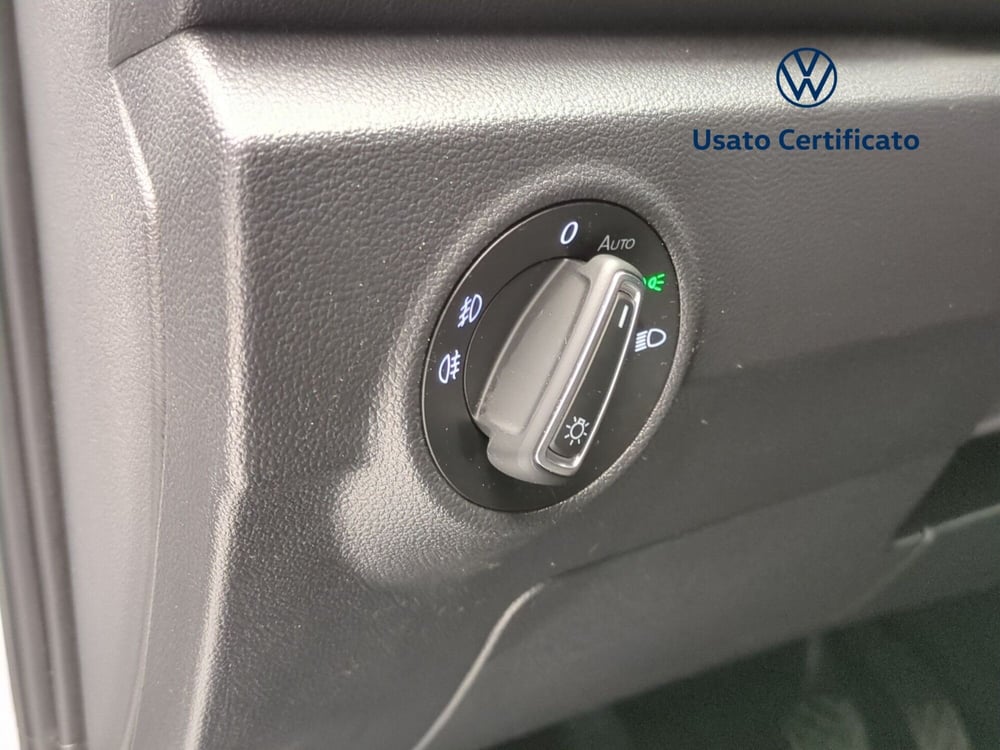 Volkswagen T-Roc usata a Avellino (17)