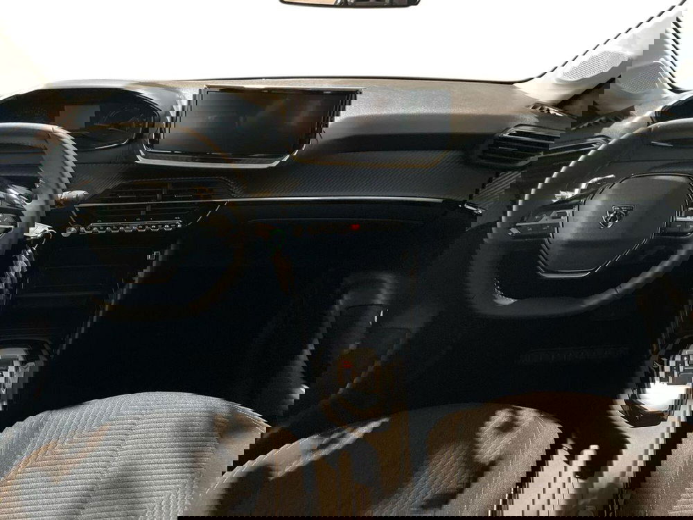 Peugeot 208 nuova a Salerno (11)