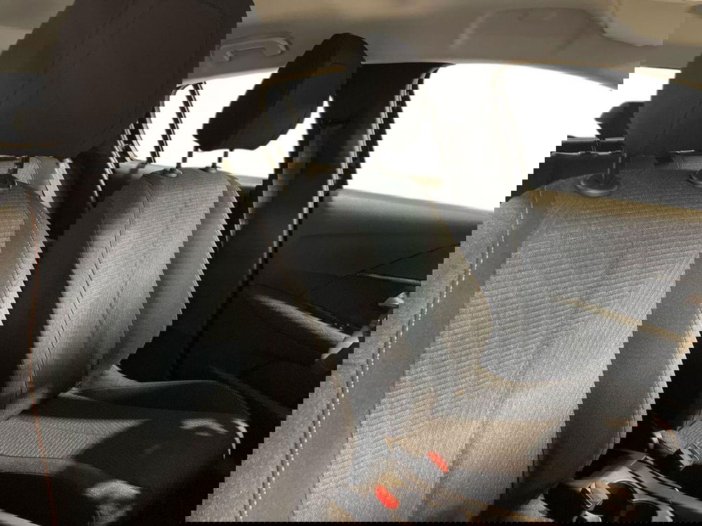 Peugeot 208 nuova a Salerno (16)