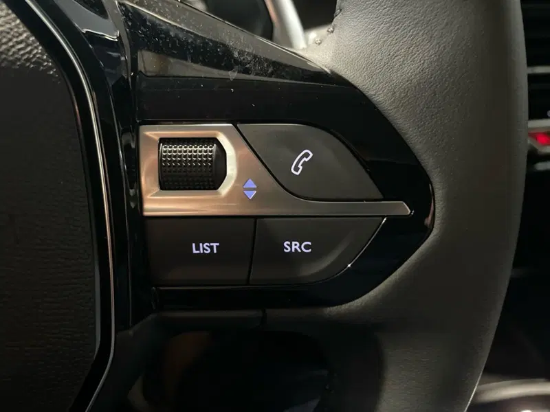 Peugeot 208 nuova a Salerno (20)