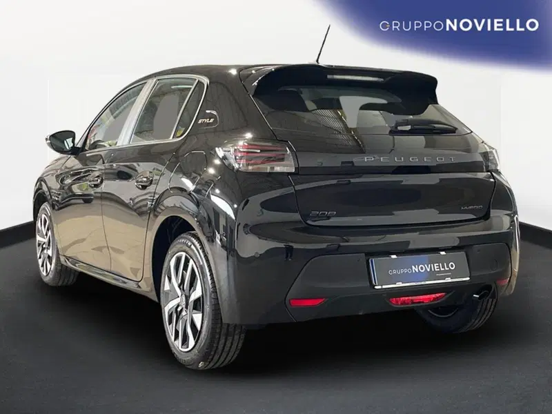 Peugeot 208 nuova a Salerno (5)