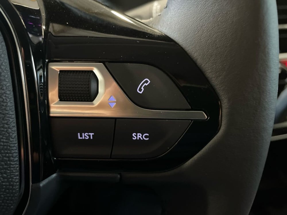 Peugeot 208 nuova a Salerno (20)
