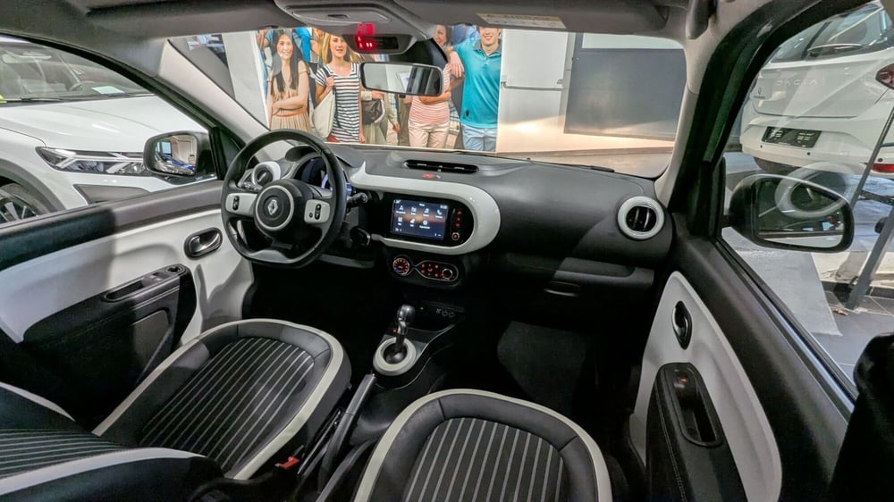 Renault Twingo usata a Milano (12)