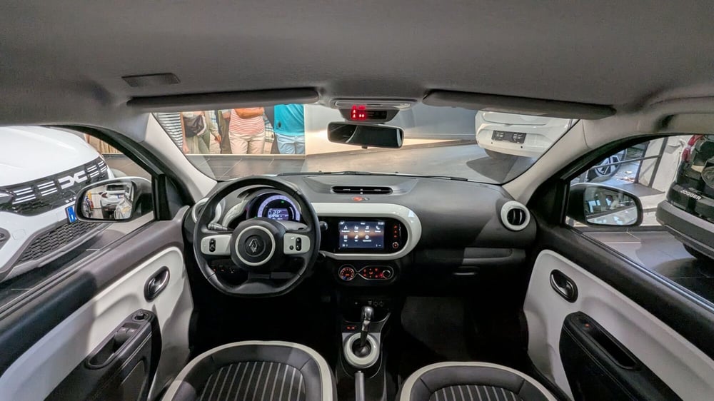 Renault Twingo usata a Milano (6)