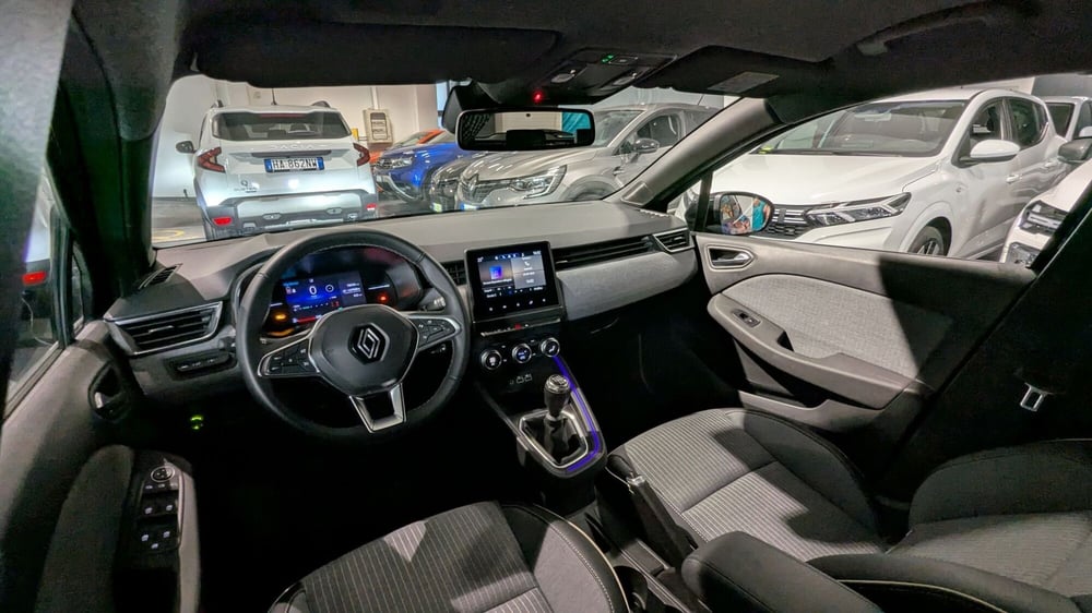 Renault Clio usata a Milano (15)