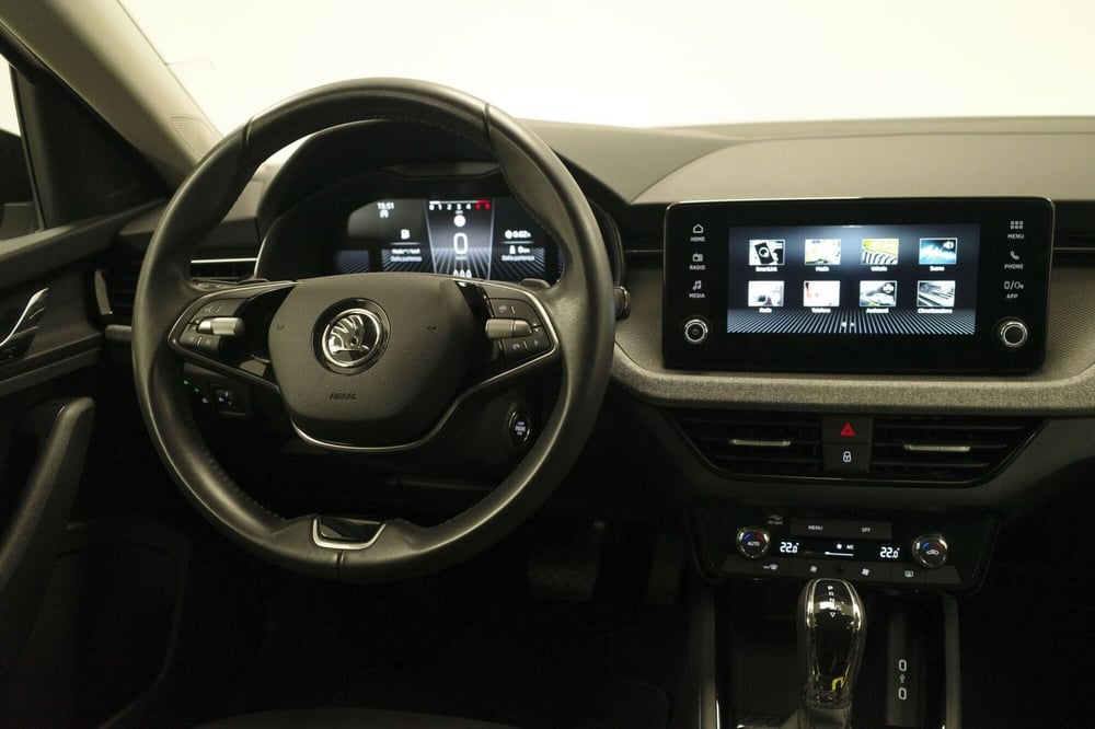Skoda Kamiq usata a Varese (11)