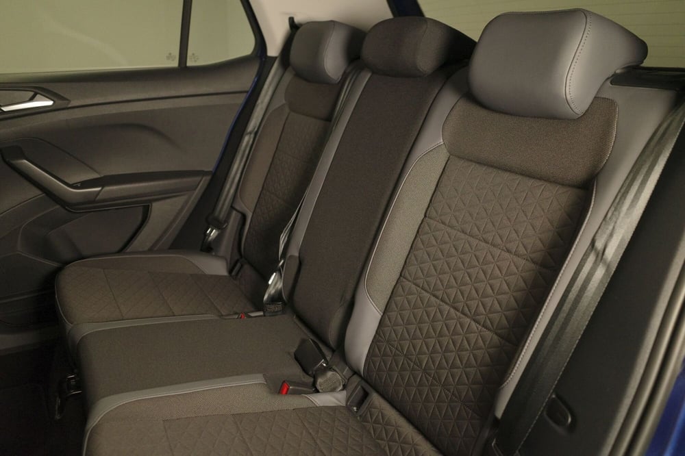 Volkswagen T-Cross usata a Varese (14)