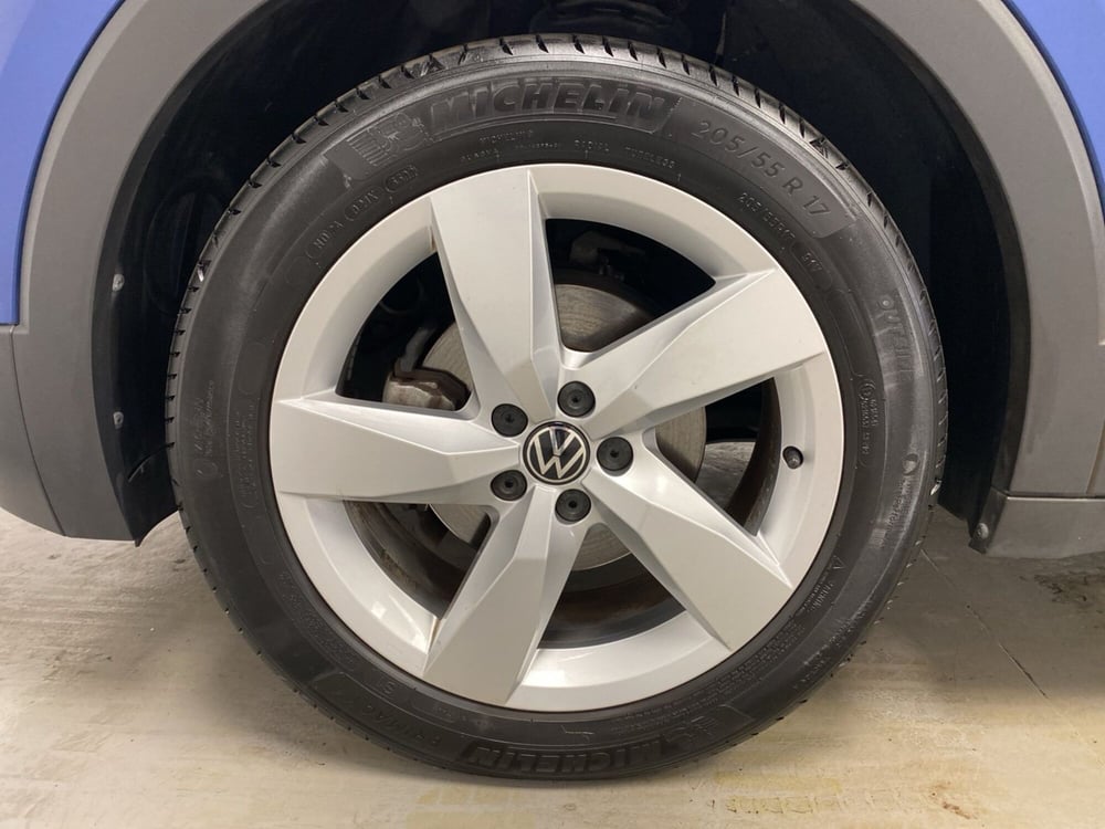 Volkswagen T-Cross usata a Varese (7)