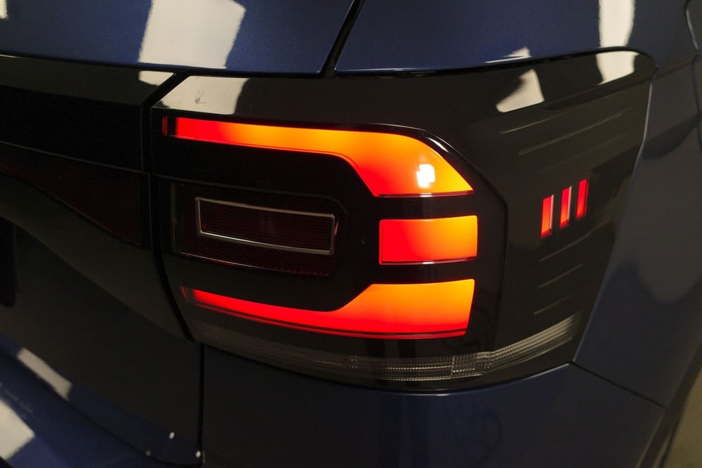 Volkswagen T-Cross usata a Varese (9)