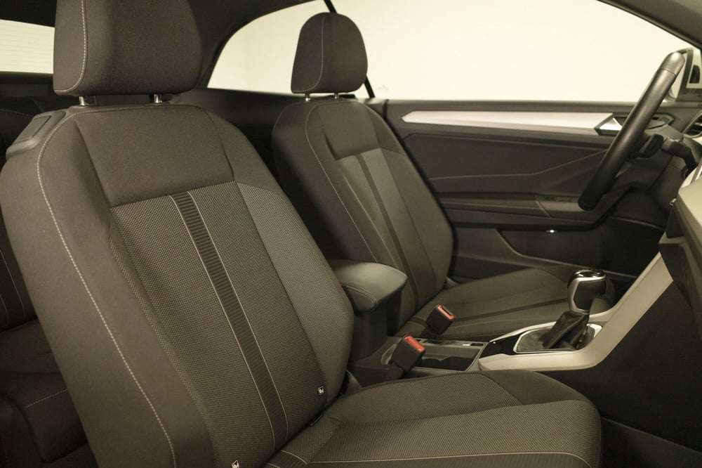 Volkswagen T-Roc Cabrio usata a Varese (15)
