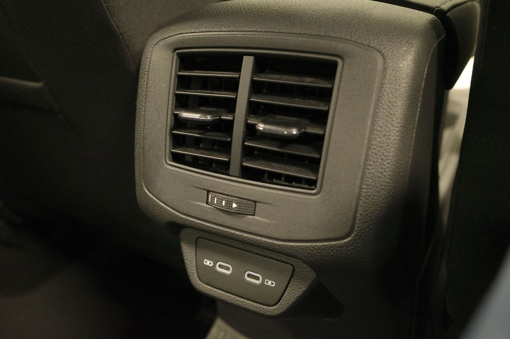 Volkswagen T-Roc Cabrio usata a Varese (20)