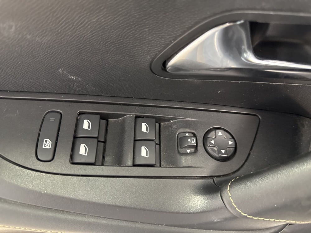 Peugeot 2008 usata a Palermo (7)