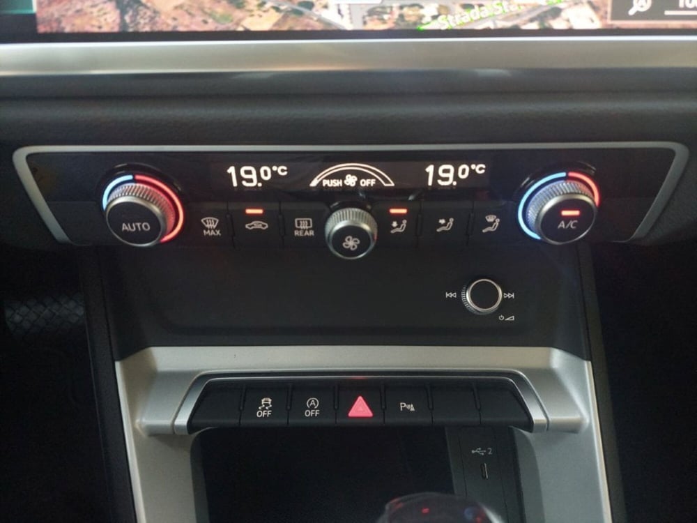 Audi Q3 usata a Bari (9)