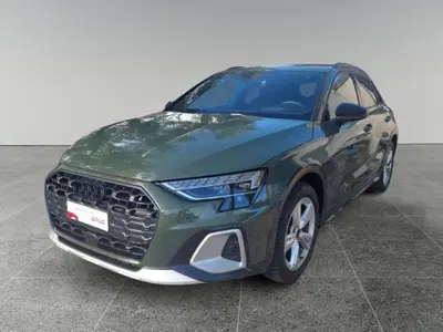 Audi A3 allstreet 2.0 tdi Identity Contrast 150cv s-tronic del 2024 usata a Triggiano