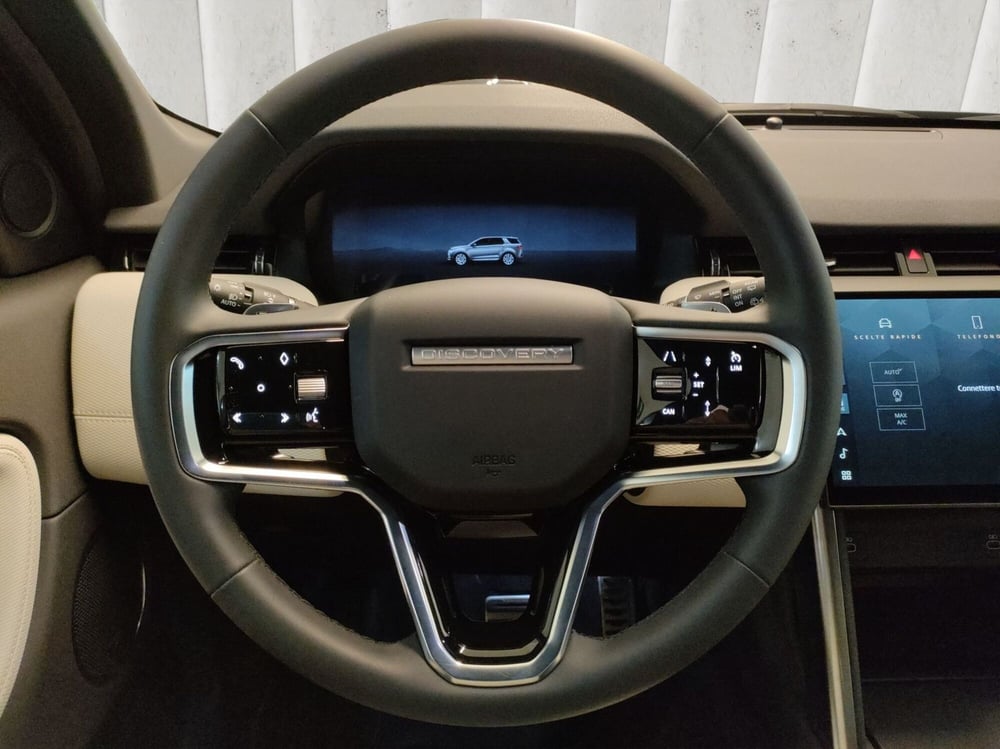 Land Rover Discovery Sport usata a Milano (10)