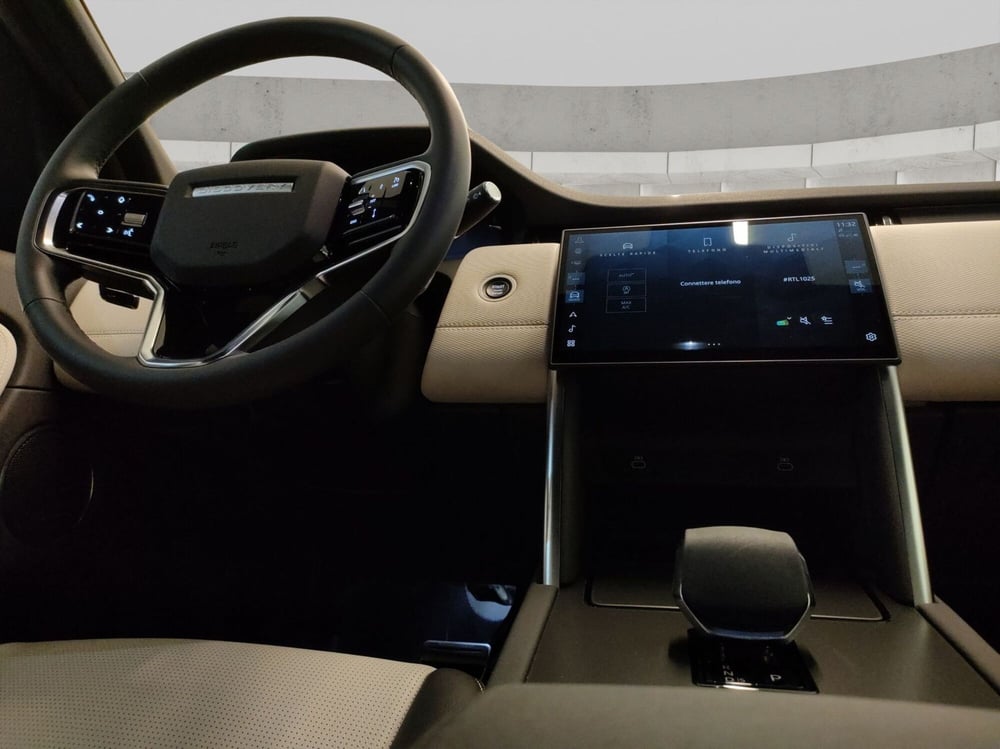 Land Rover Discovery Sport usata a Milano (11)