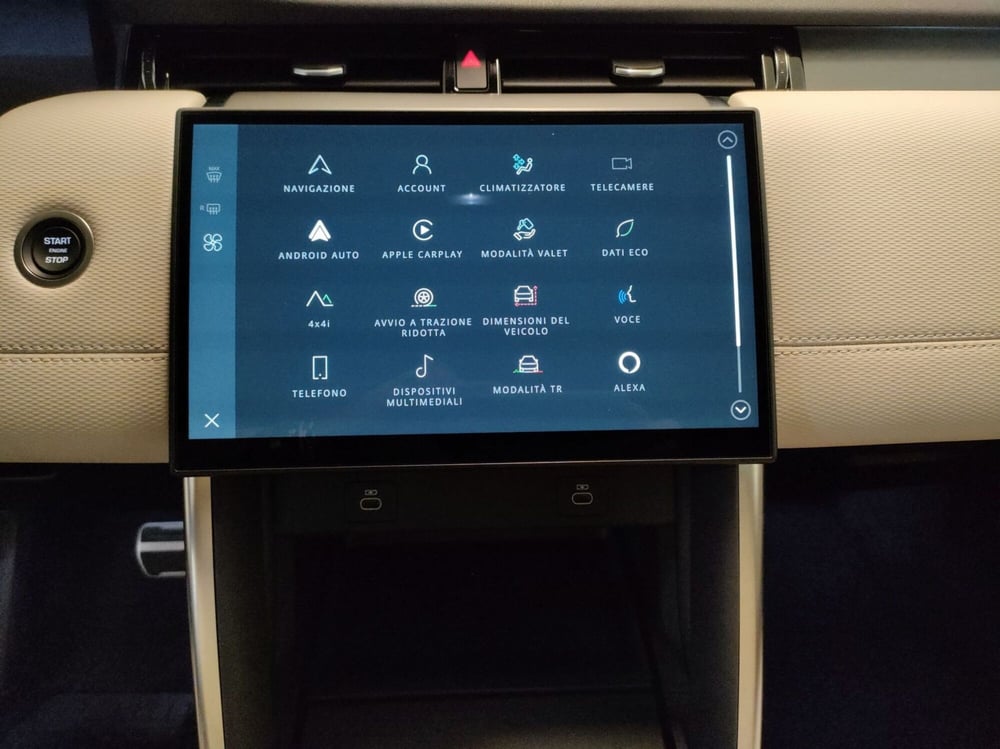 Land Rover Discovery Sport usata a Milano (15)