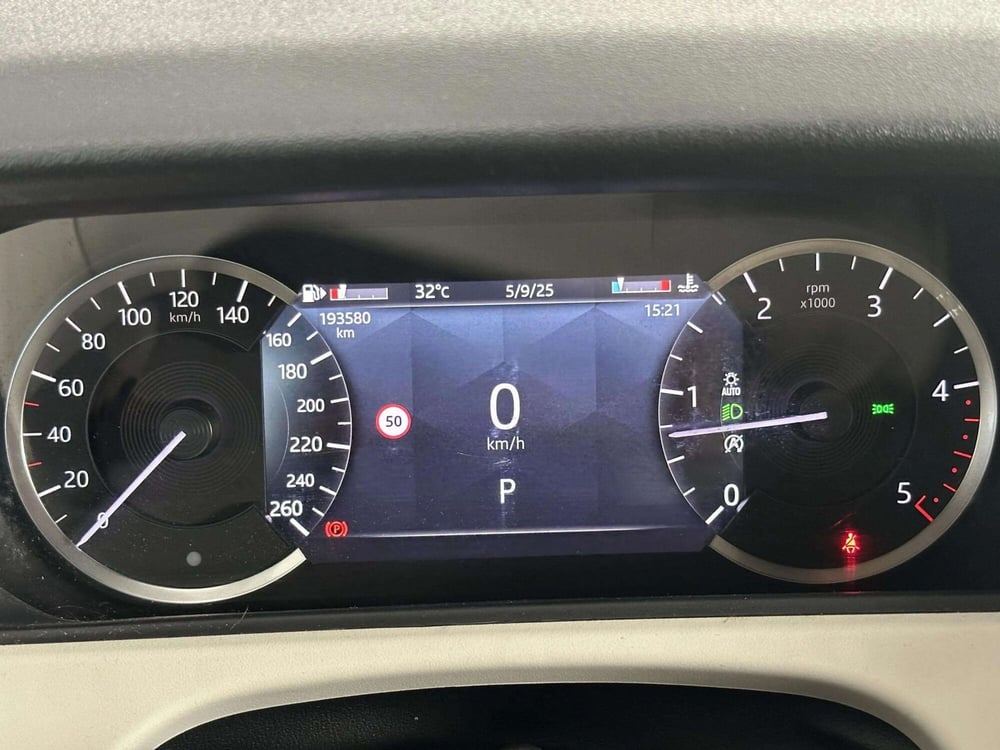 Land Rover Range Rover Velar usata a Siena (10)
