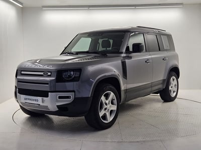 Land Rover Defender 110 3.0d i6 mhev X-Dynamic SE awd 200cv auto del 2022 usata a Bergamo