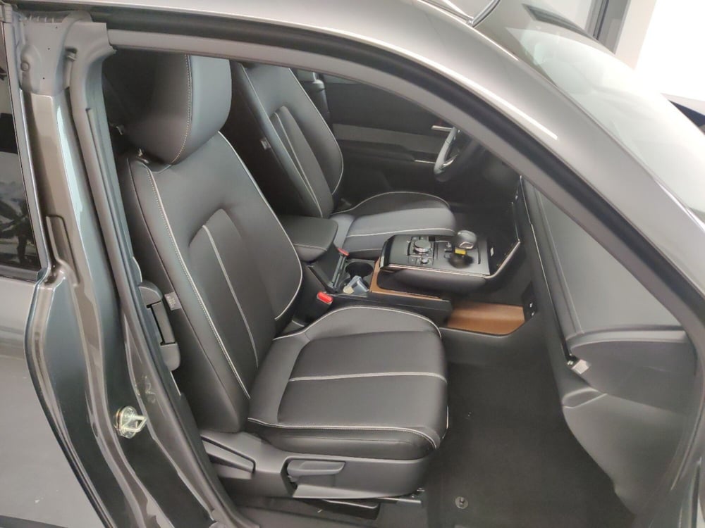 Mazda MX-30 nuova a Arezzo (14)