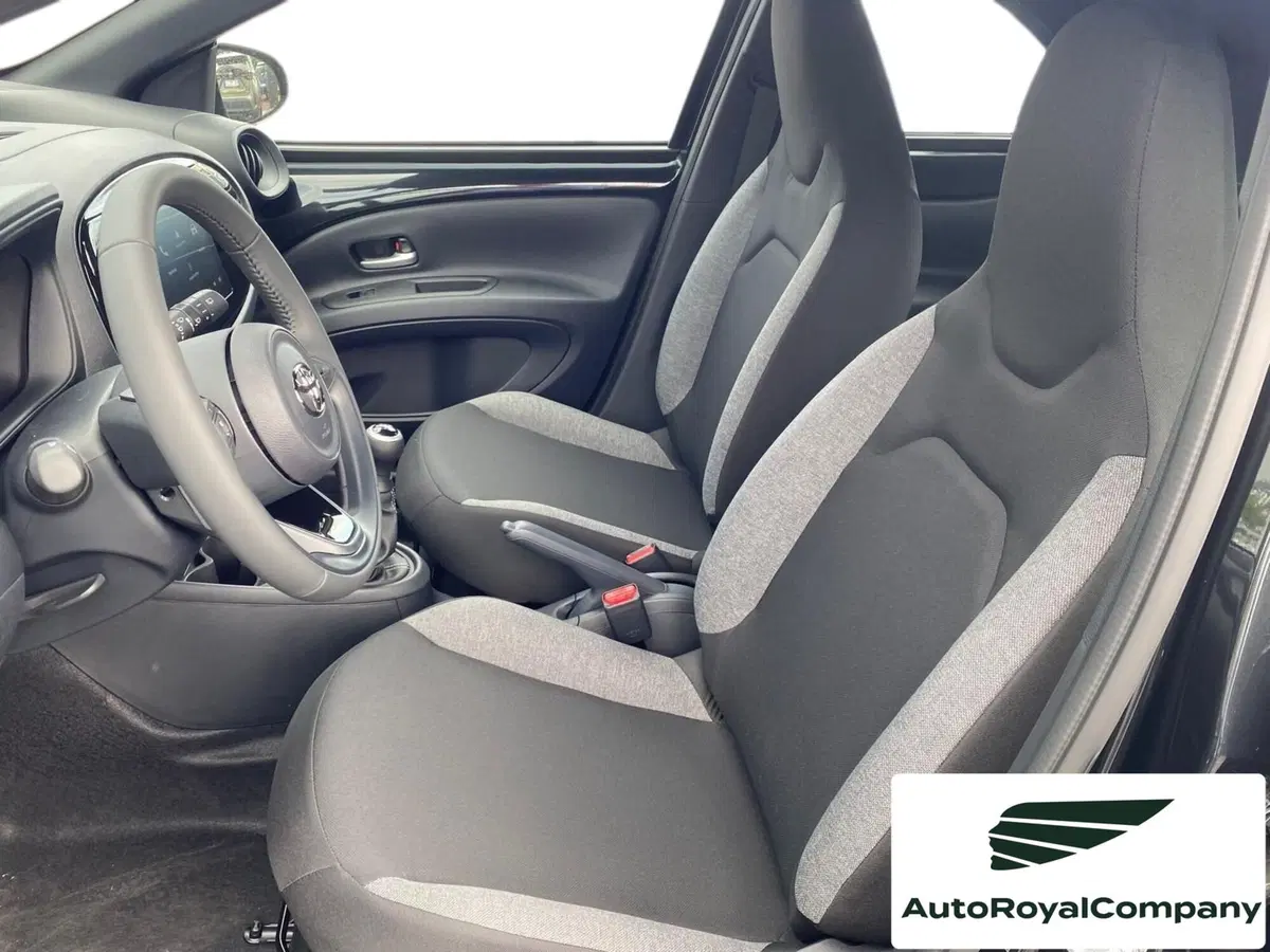 Toyota Aygo X nuova a Roma (4)