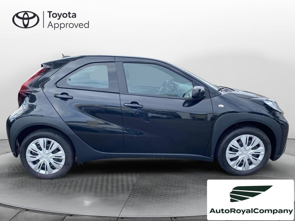 Toyota Aygo X nuova a Roma (9)