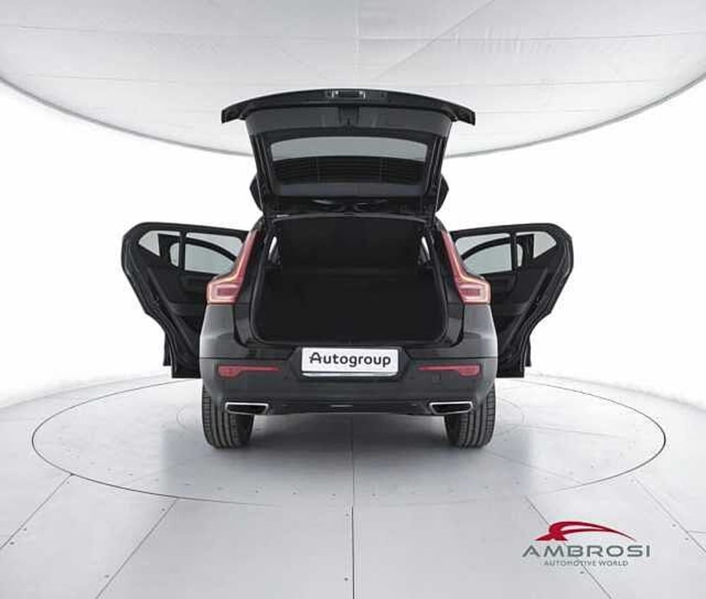 Volvo XC40 usata a Viterbo (7)