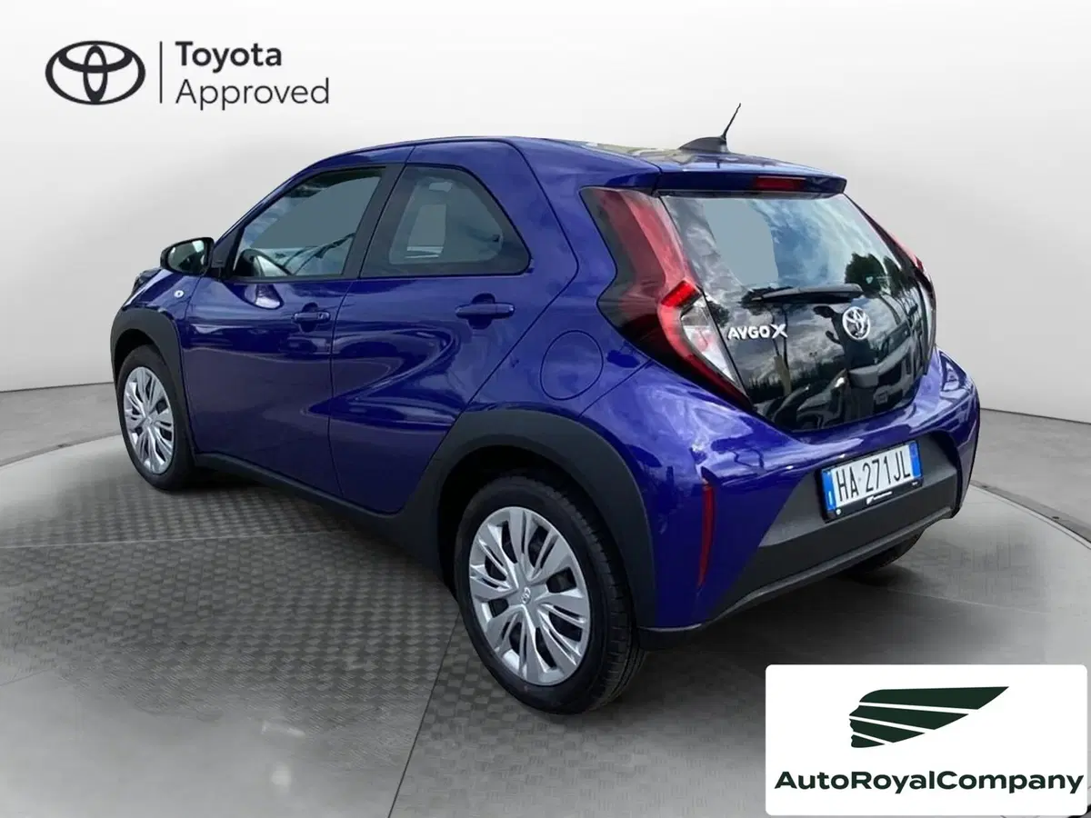 Toyota Aygo X nuova a Roma (10)