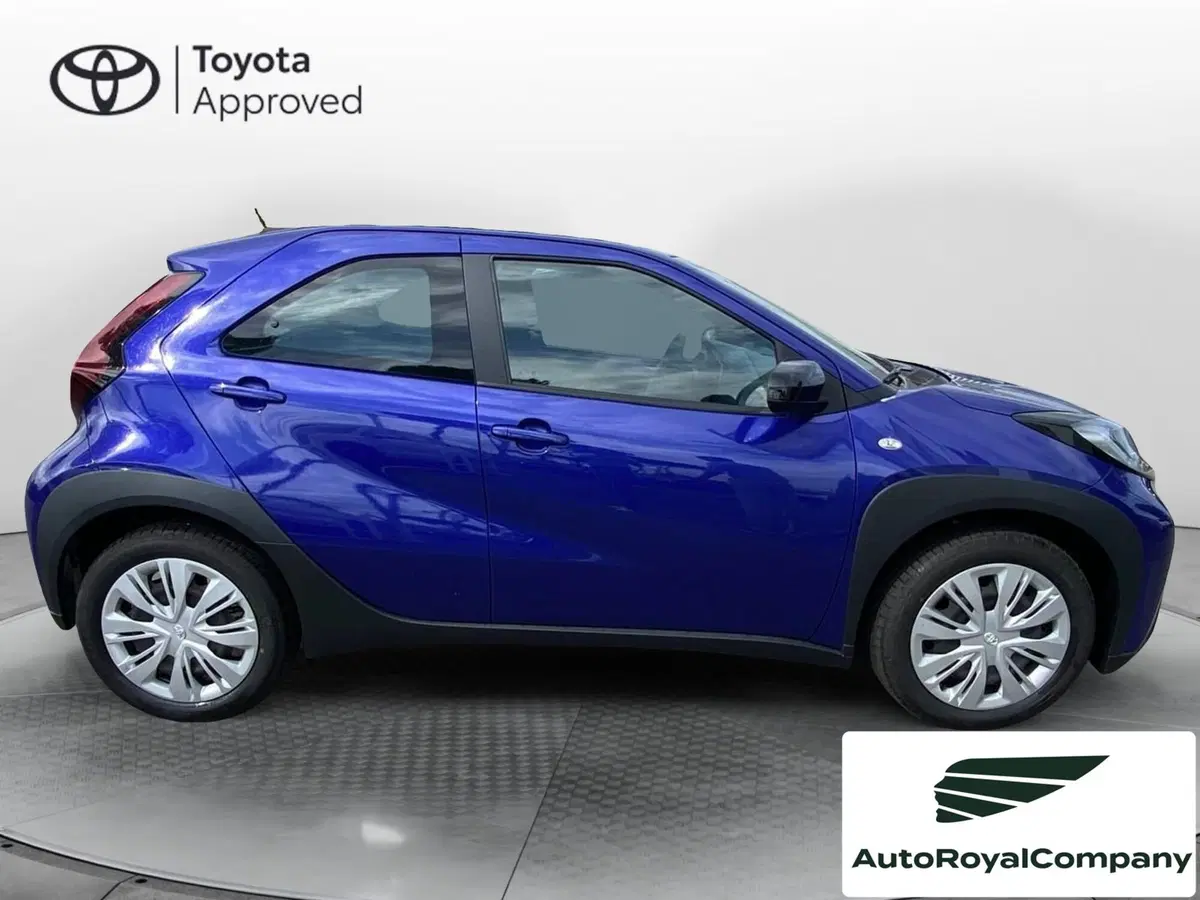 Toyota Aygo X nuova a Roma (8)