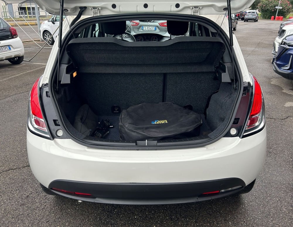 Lancia Ypsilon usata a Modena (8)