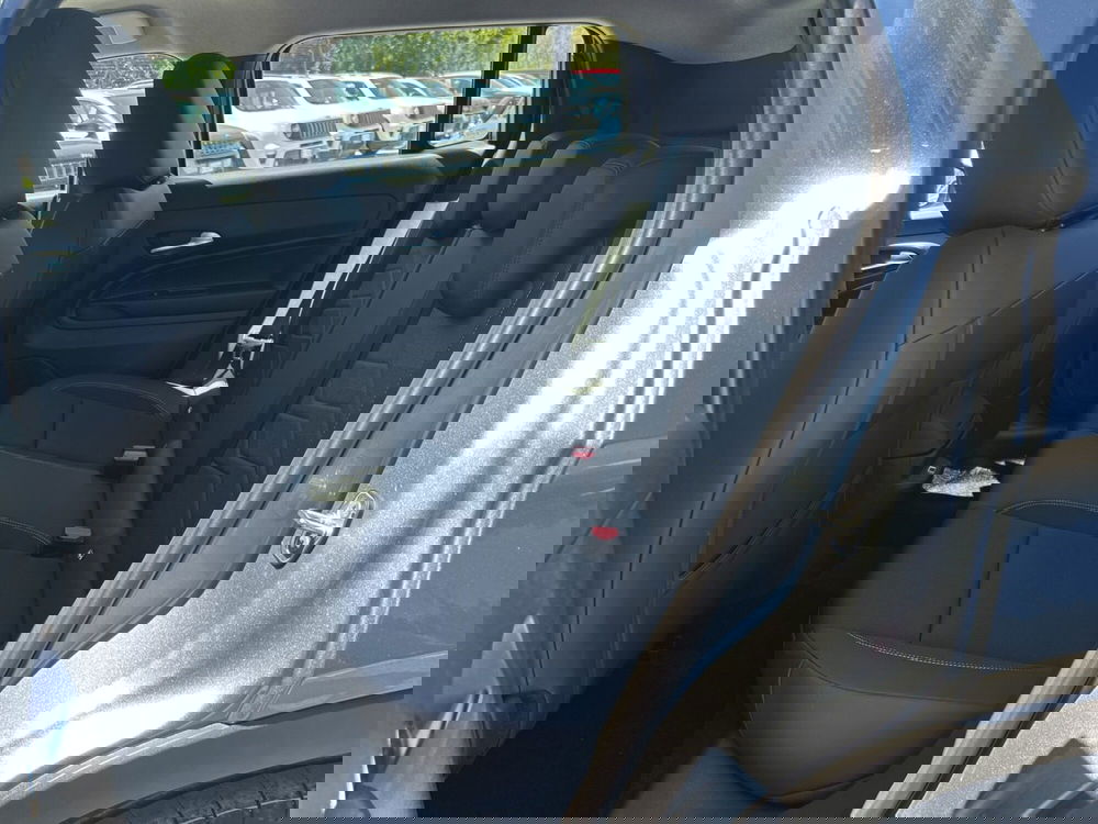 Jeep Avenger nuova a Latina (13)