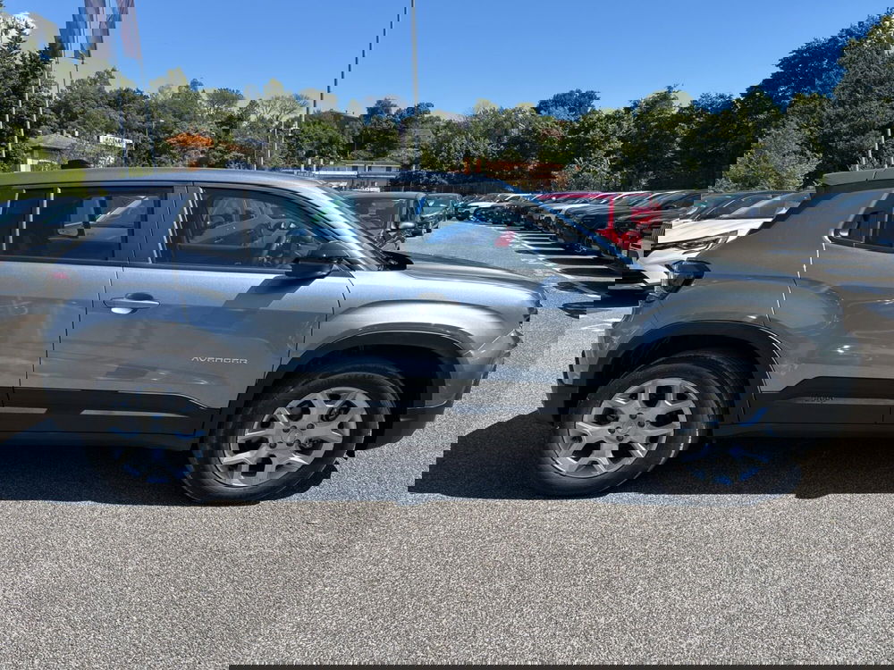 Jeep Avenger nuova a Latina (8)