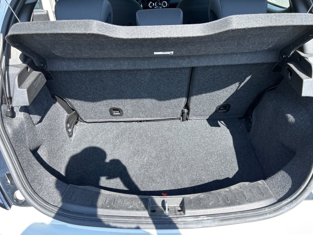 Lancia Ypsilon usata a Latina (10)