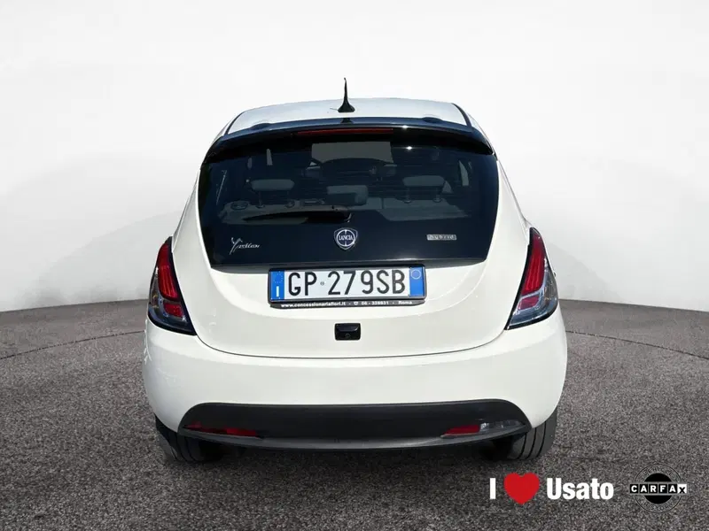 Lancia Ypsilon usata a Latina (5)