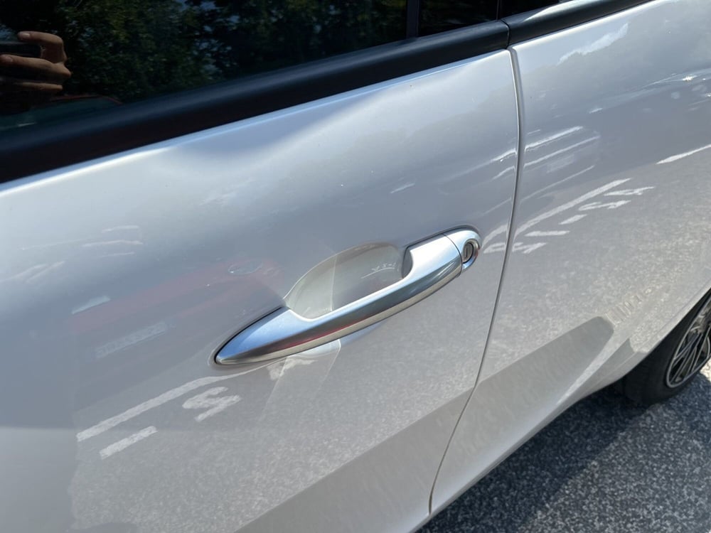 Lancia Ypsilon usata a Latina (9)