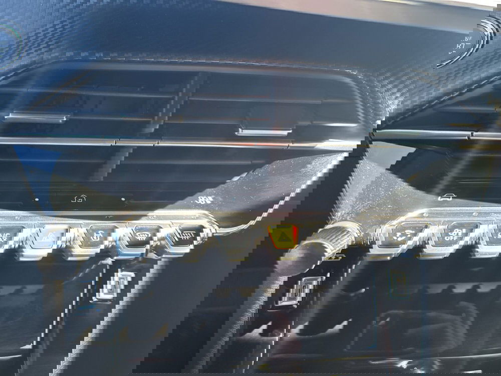 Peugeot 2008 nuova a Latina (17)