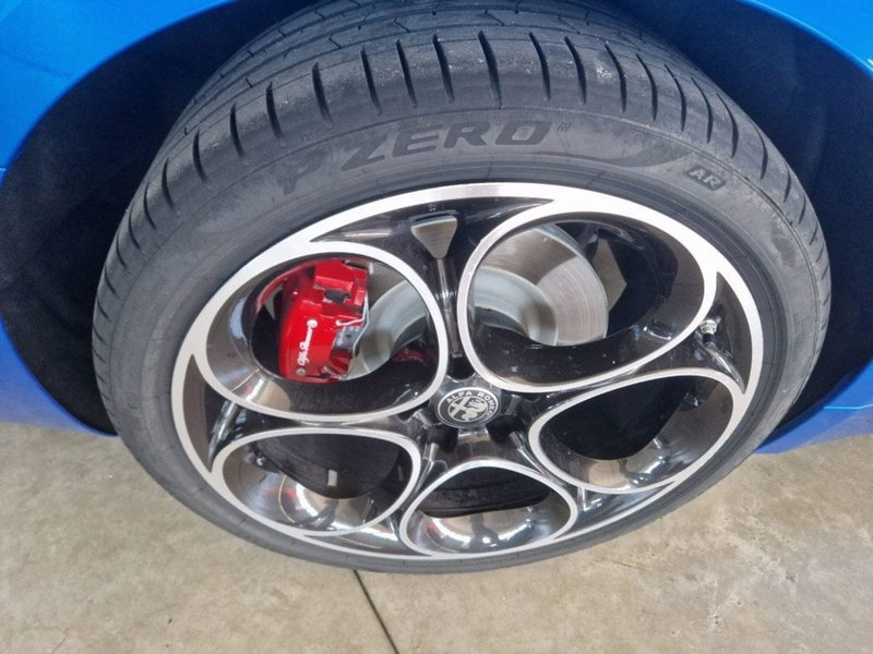 Alfa Romeo Giulia usata a Terni (10)