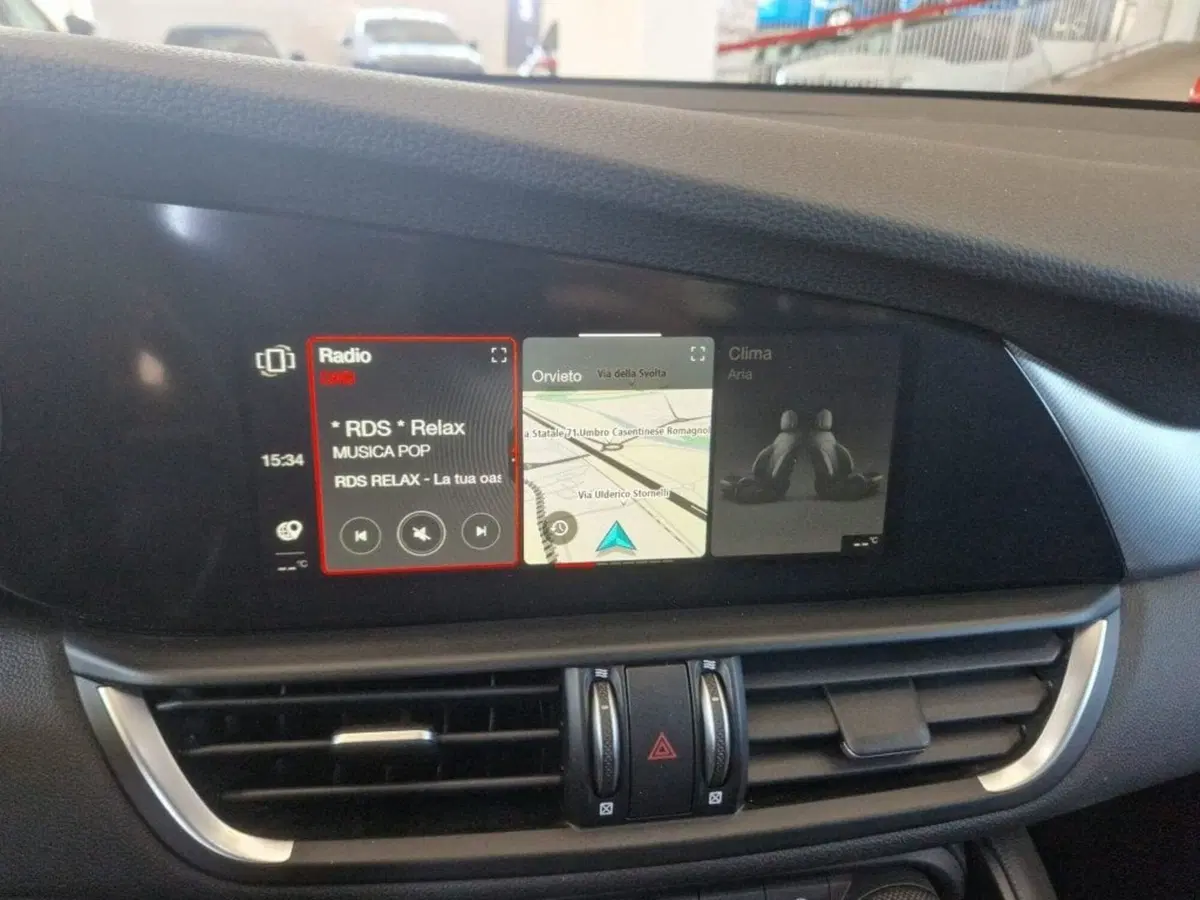 Alfa Romeo Giulia usata a Terni (13)