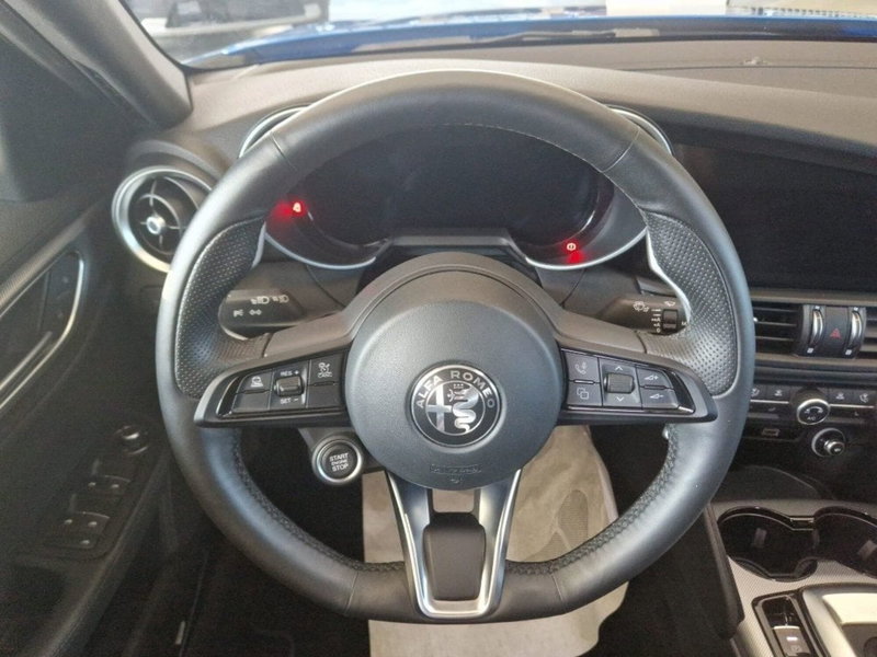 Alfa Romeo Giulia usata a Terni (14)